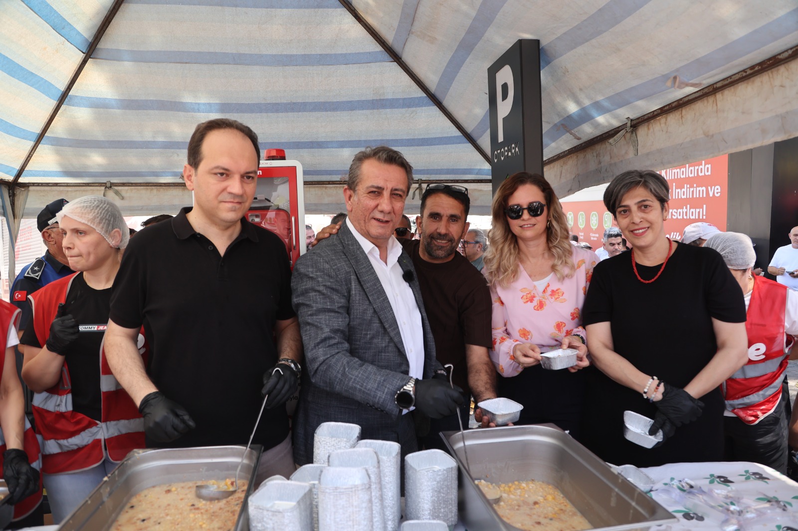 EFELER BELEDİYESİ’NDEN 3 BİN KİŞİLİK AŞURE HAYRI