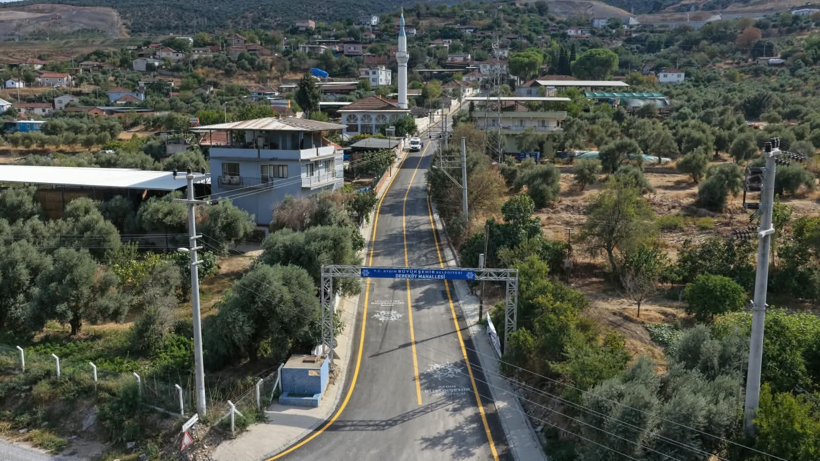 BAŞKAN ÇERÇİOĞLU EFELER’DE YOL YAPIM VE YENİLEME ÇALIŞMALARINA DEVAM EDİYOR
