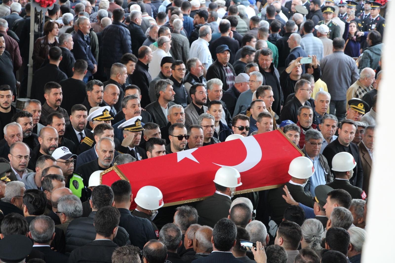 Çine’de Yürekleri Dağlayan Veda: Şehit Asker Toprağa Verildi